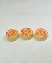 Load image into Gallery viewer, White Chocolate Ganache Sets